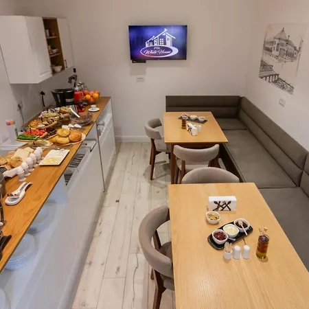 Vila White House Korce
