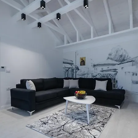 Vila White House