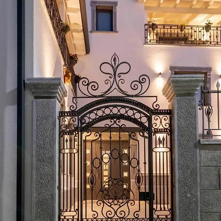 Vila White House 3*