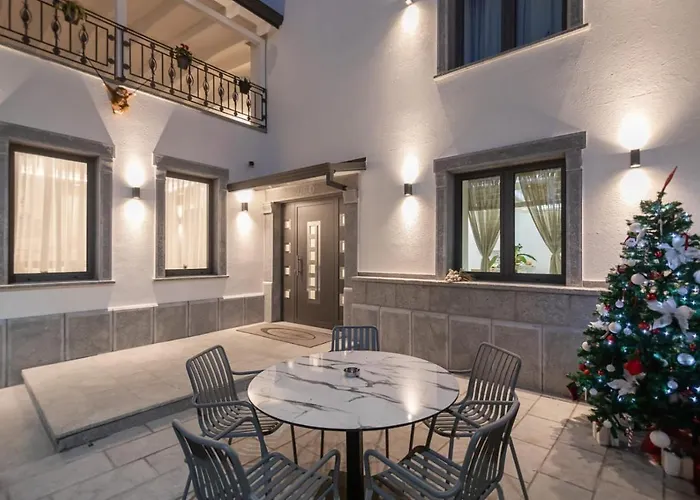 Vila White House 3*